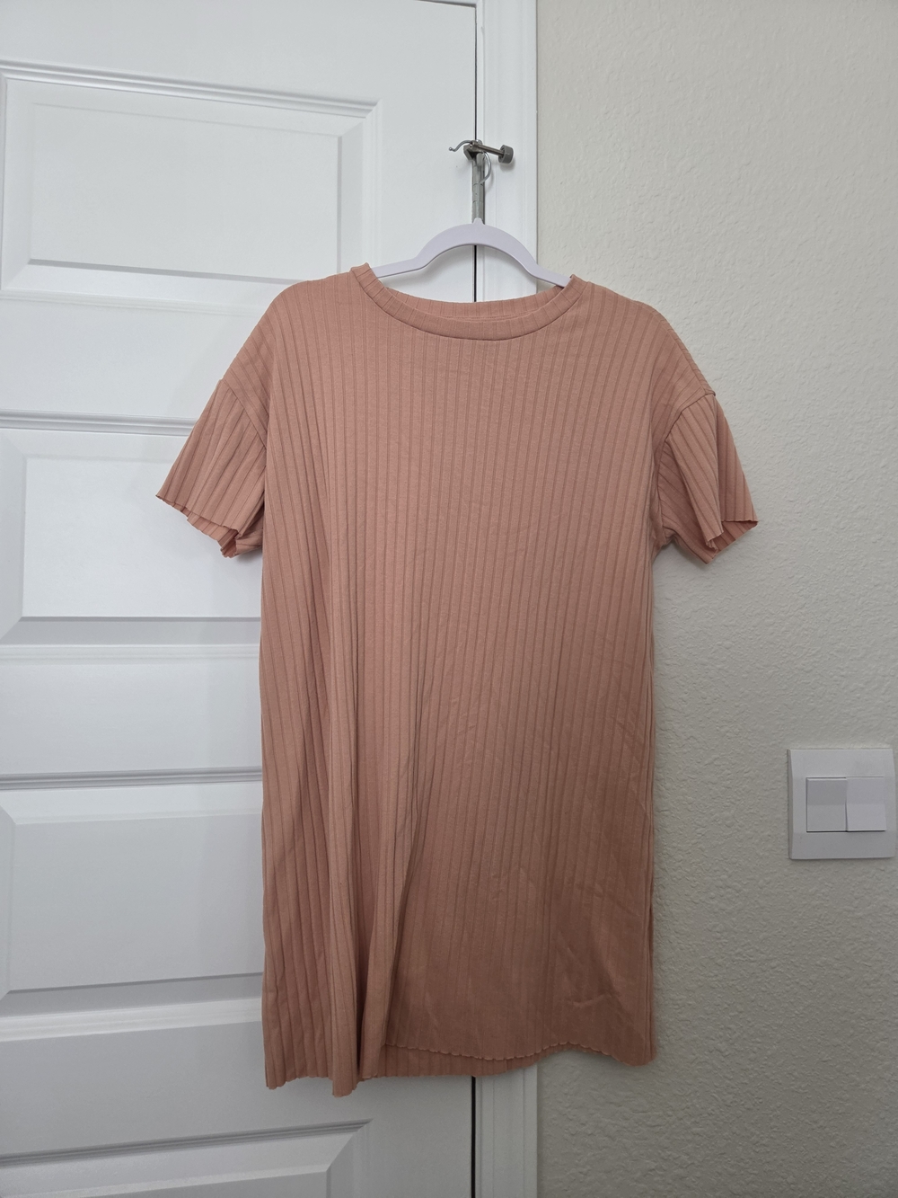 Ribbed Short Sleeve Shift Dress in Dusty Rose